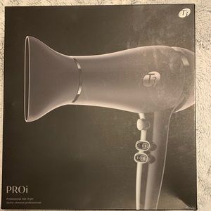 T3 Featherweight 2 PROi w/ T3 Volume 2.5 Brush